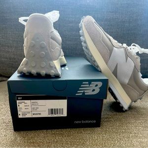 Trendy neutral New Balance sneakers